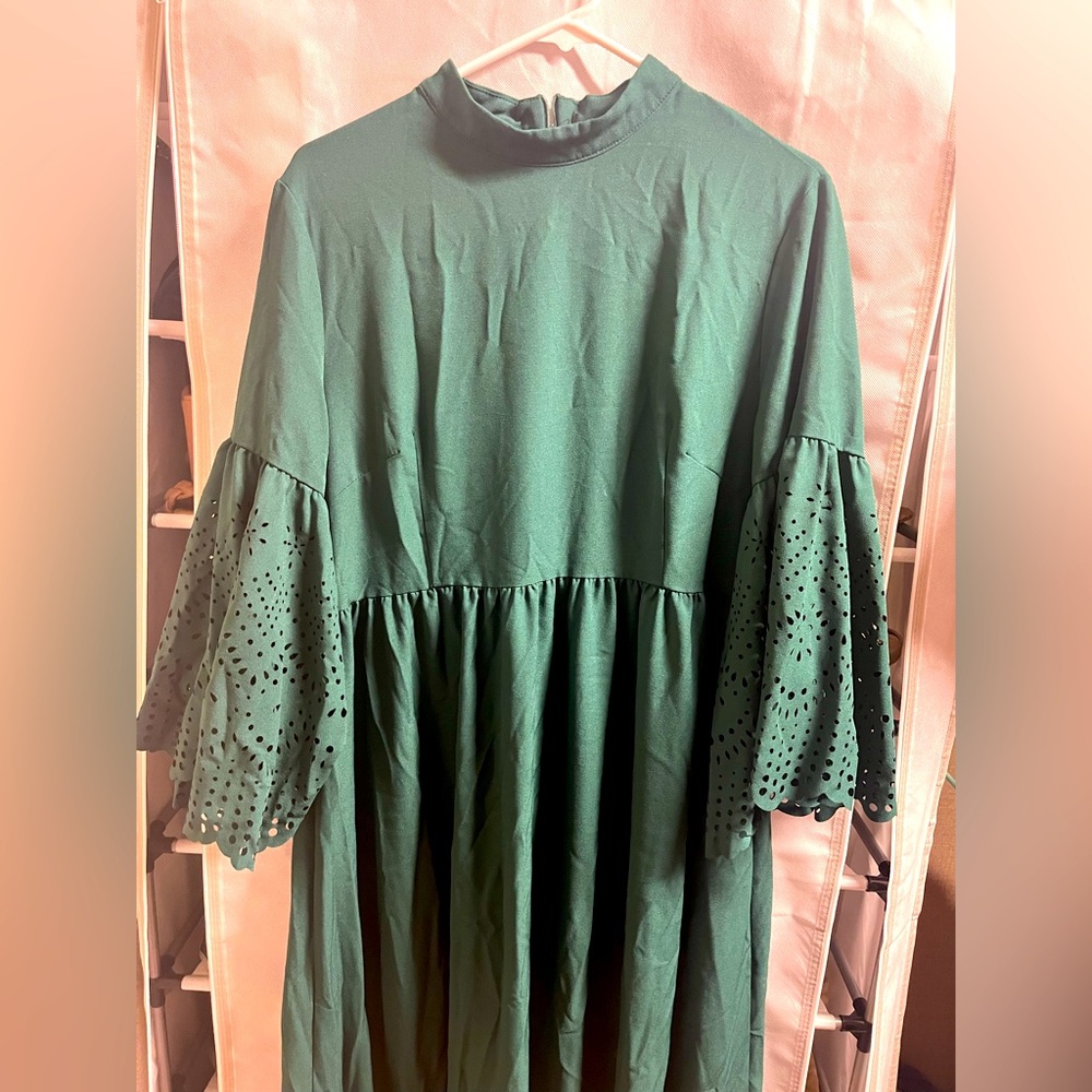 Emerald Green Maxi dress with cut out bell sleeves XL